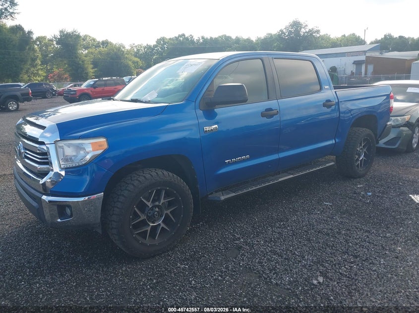 2017 Toyota Tundra Sr5 5.7L V8, Изъятое, IAAI, VIN 5TFEW5F11HX214127 — фото 2