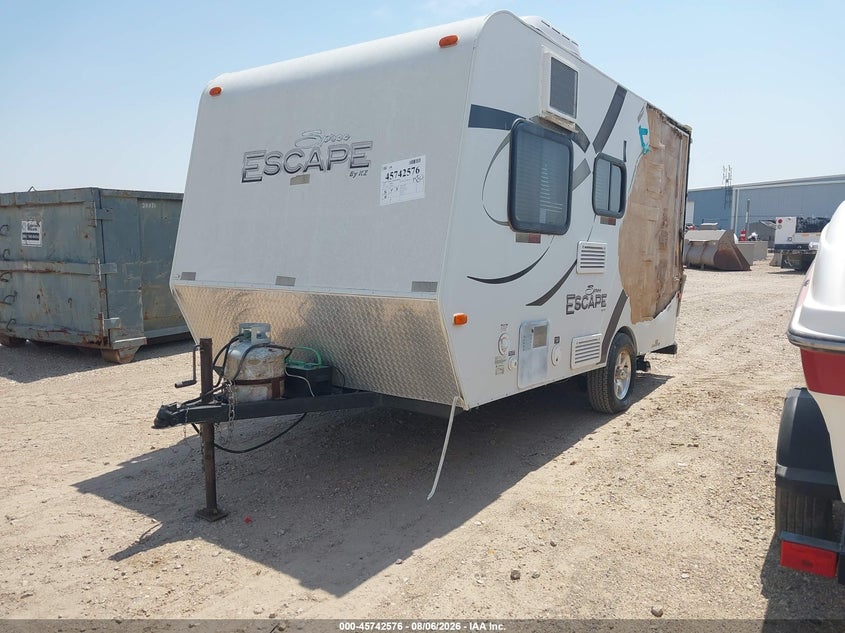 2012 SPREE ESCAPE 15' BUMPER PULL TRAVEL TRAILER auction photo 2
