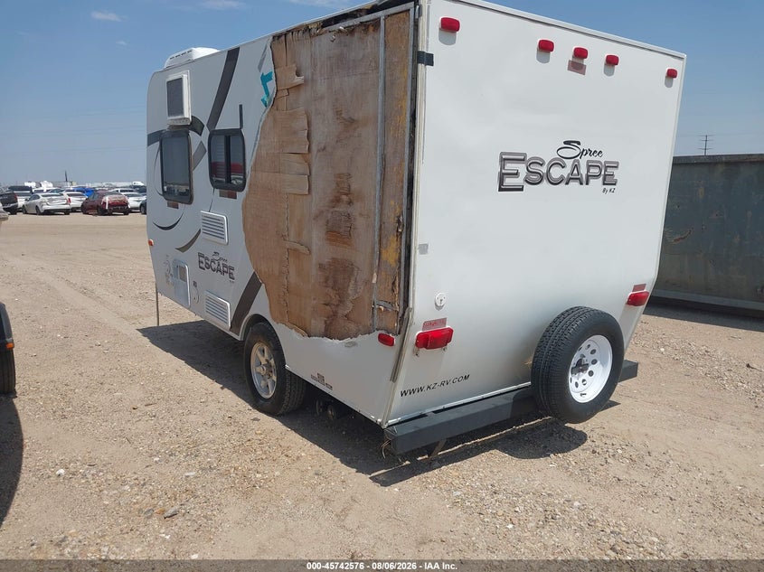 2012 SPREE ESCAPE 15' BUMPER PULL TRAVEL TRAILER auction photo 3
