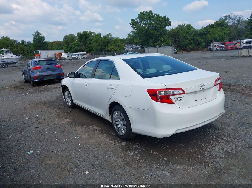 Vin: 4t1bf1fk1cu560995, lot: 46241285, toyota camry le 20123