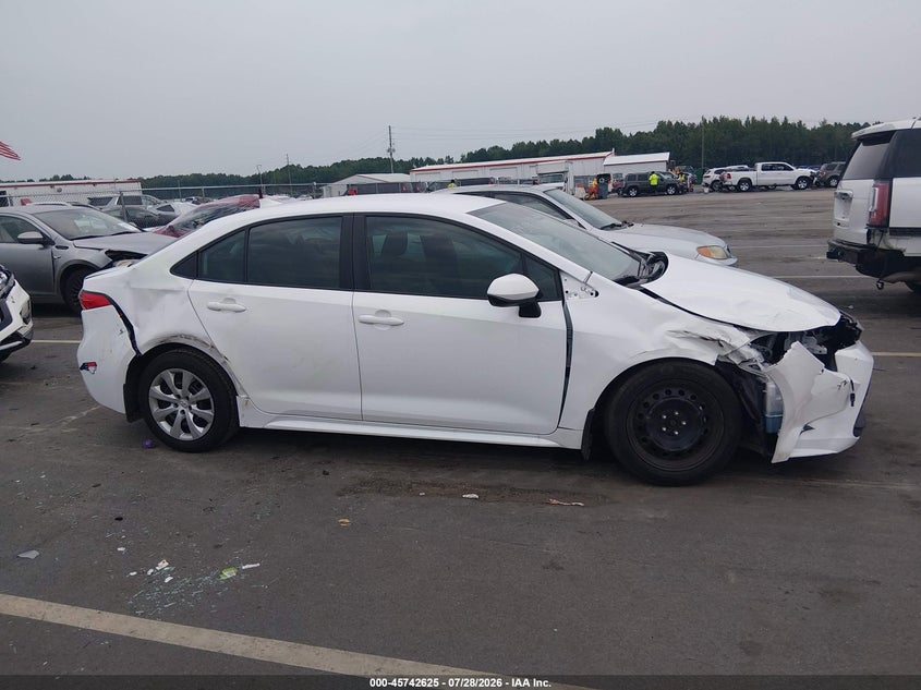 TOYOTA COROLLA - zdjęcie 14