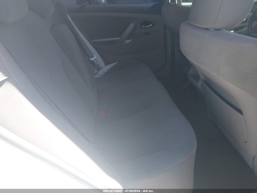 2011 TOYOTA CAMRY auction photo 8