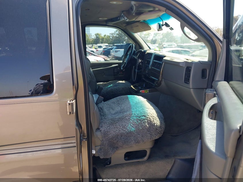 2004 GMC SAVANA auction photo 5