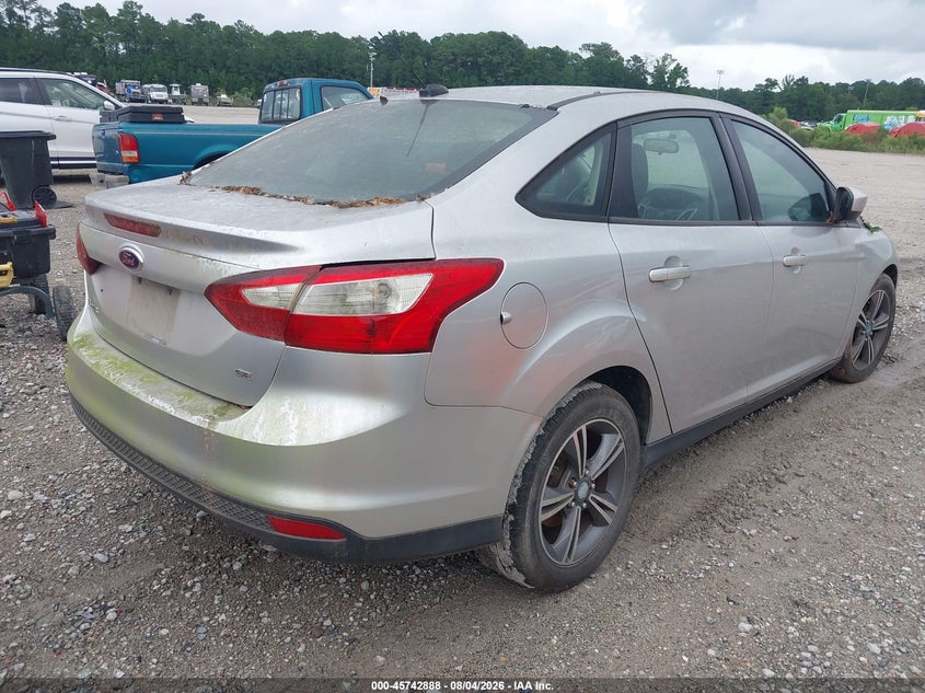 Vin: 1fahp3f29cl193721, lot: 46241592, ford focus se 20124