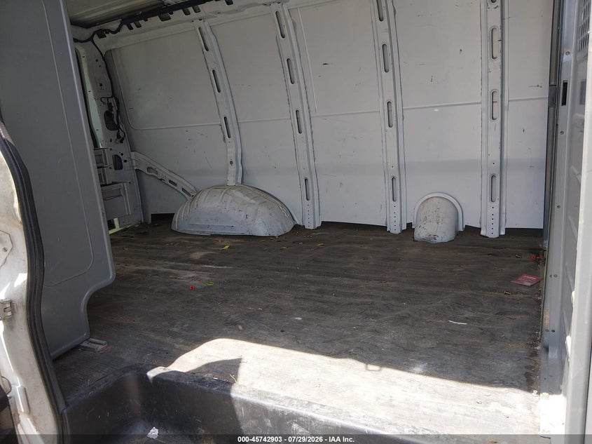 2011 CHEVROLET EXPRESS 1500 auction photo 8