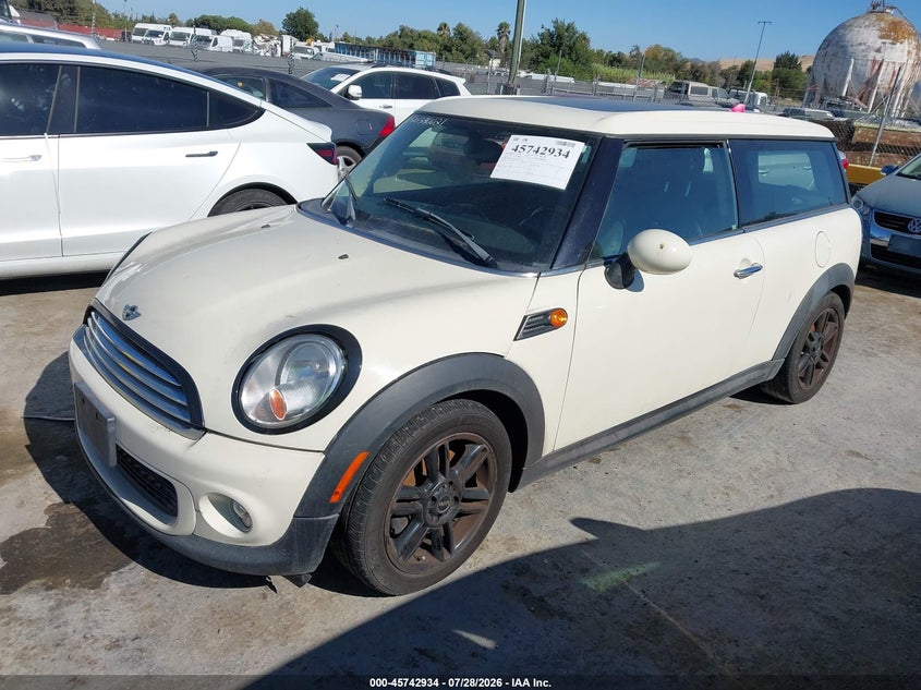 2014 MINI CLUBMAN auction photo 2