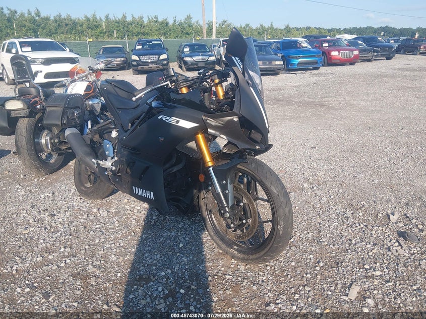 2019 YAMAHA YZFR3 auction photo 1