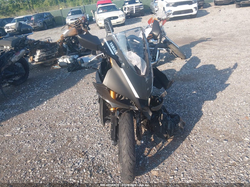 2019 YAMAHA YZFR3 auction photo 5