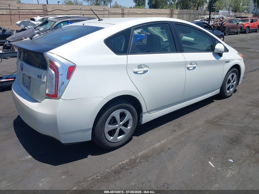 Vin: jtdkn3du3f0474137, lot: 46241778, toyota prius two 20154