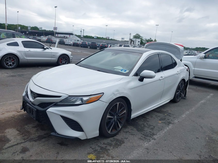 TOYOTA CAMRY - zdjęcie 2