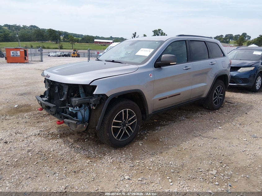 JEEP GRAND CHEROKEE - zdjęcie 2