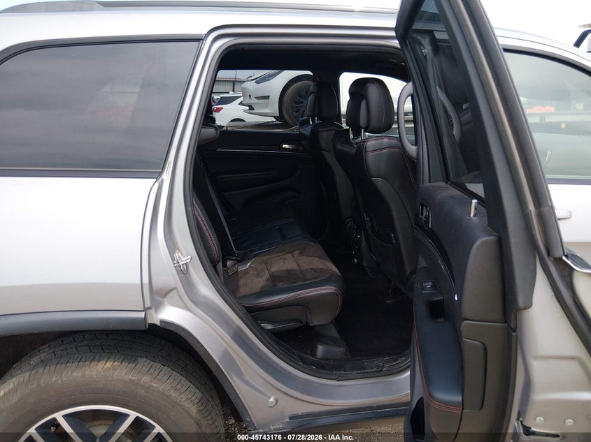 JEEP GRAND CHEROKEE - zdjęcie 8