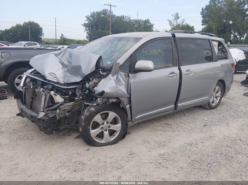 Vin: 5tdkz3dc2hs789538, lot: 46241986, toyota sienna le 8 passenger 20172
