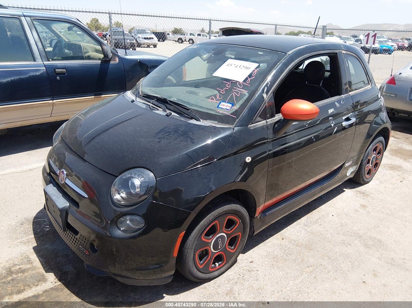 2016 FIAT 500E auction photo 2