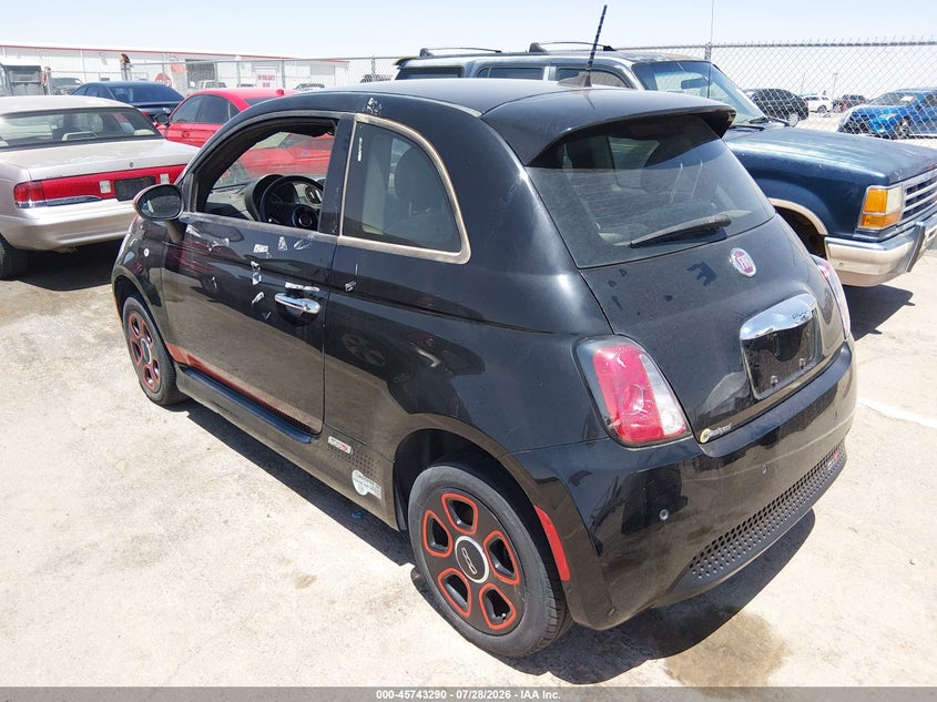2016 FIAT 500E auction photo 3