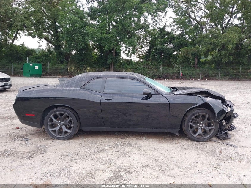 DODGE CHALLENGER - zdjęcie 13