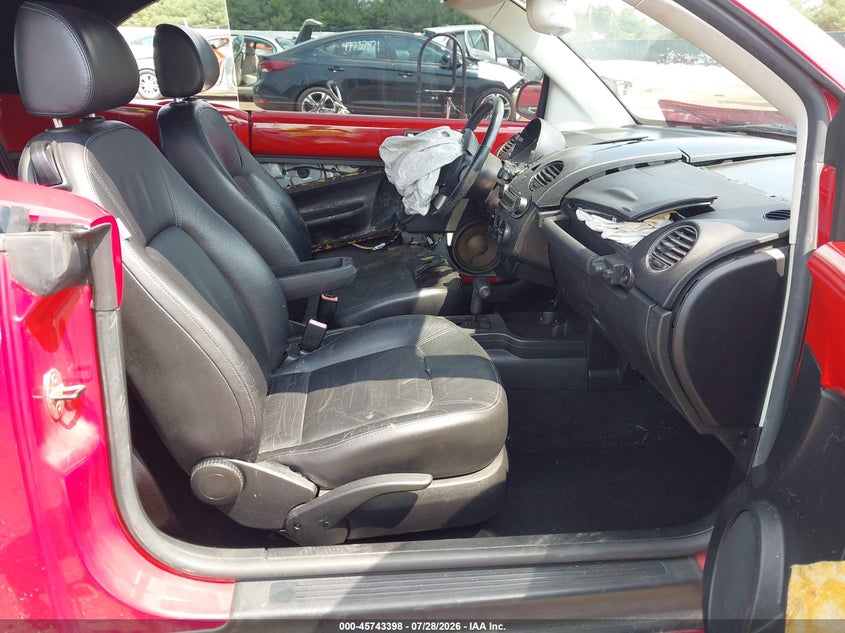 2007 VOLKSWAGEN NEW BEETLE — zdjęcie 5