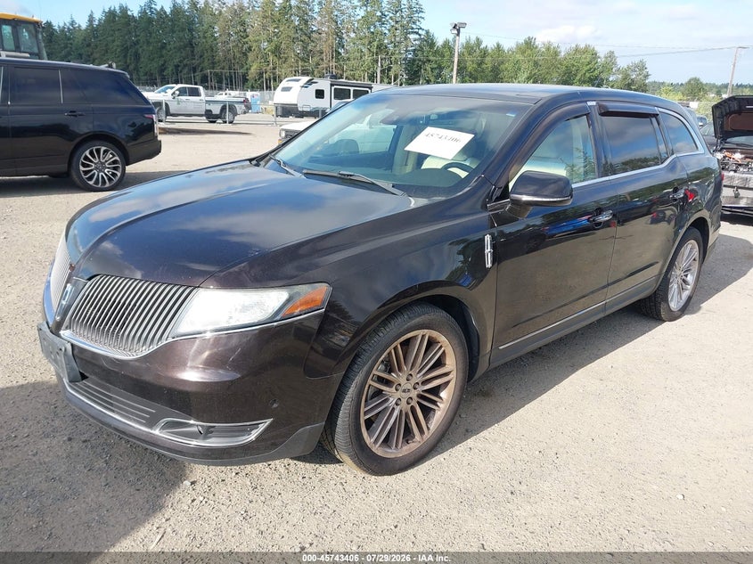 2013 LINCOLN MKT auction photo 2