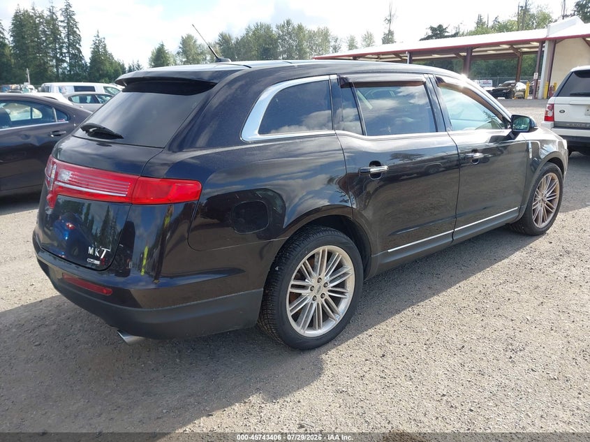 2013 LINCOLN MKT auction photo 4
