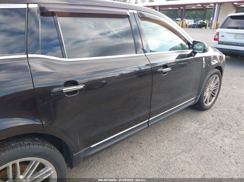 2013 LINCOLN MKT auction photo 6