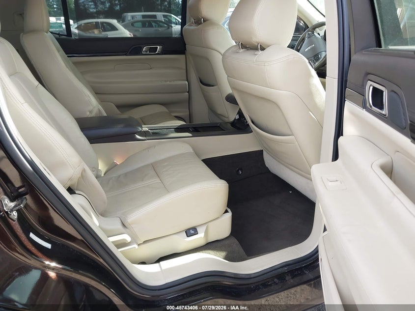 2013 LINCOLN MKT auction photo 8