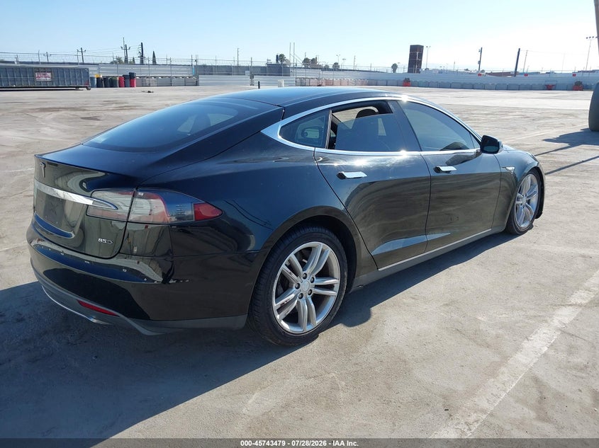 2015 TESLA MODEL S auction photo 4