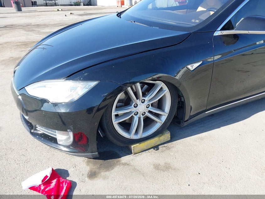 2015 TESLA MODEL S auction photo 6