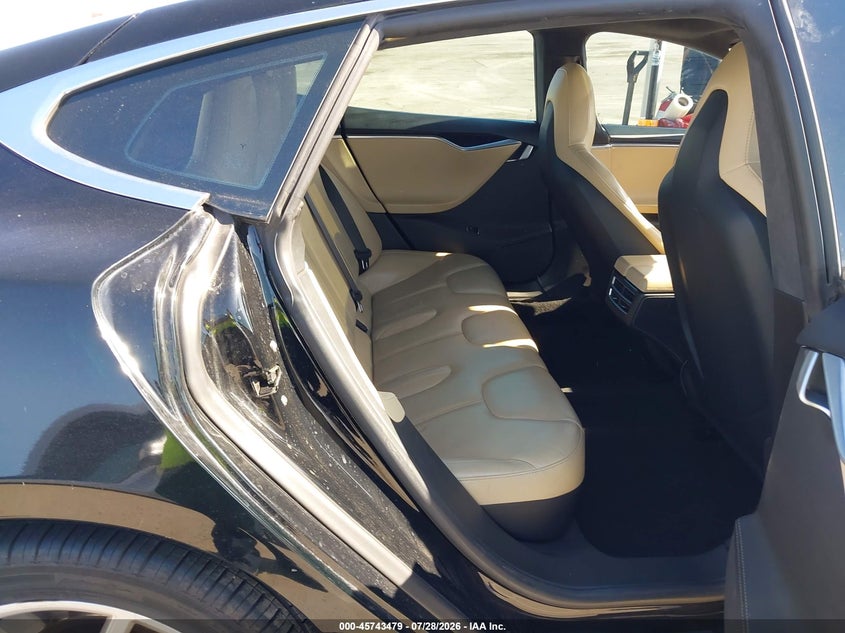 2015 TESLA MODEL S auction photo 8