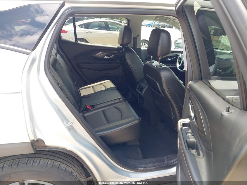 2020 GMC TERRAIN auction photo 8