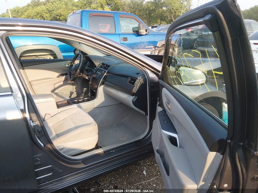 2017 TOYOTA CAMRY auction photo 5