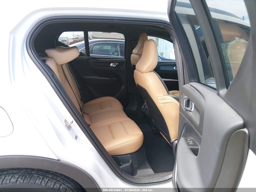 VOLVO XC40 2022 VIN YV4162UL9N2651803