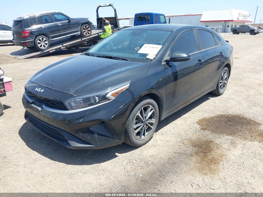 2024 Kia Forte, Удар ззаду, IAAI, VIN 3KPF24AD8RE727405 — фото 2