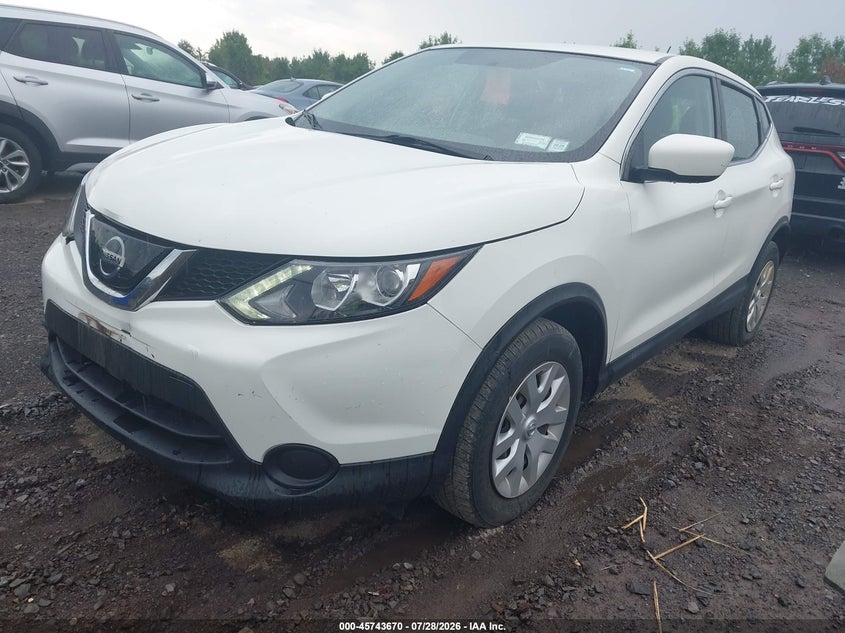 2019 NISSAN ROGUE SPORT auction photo 2