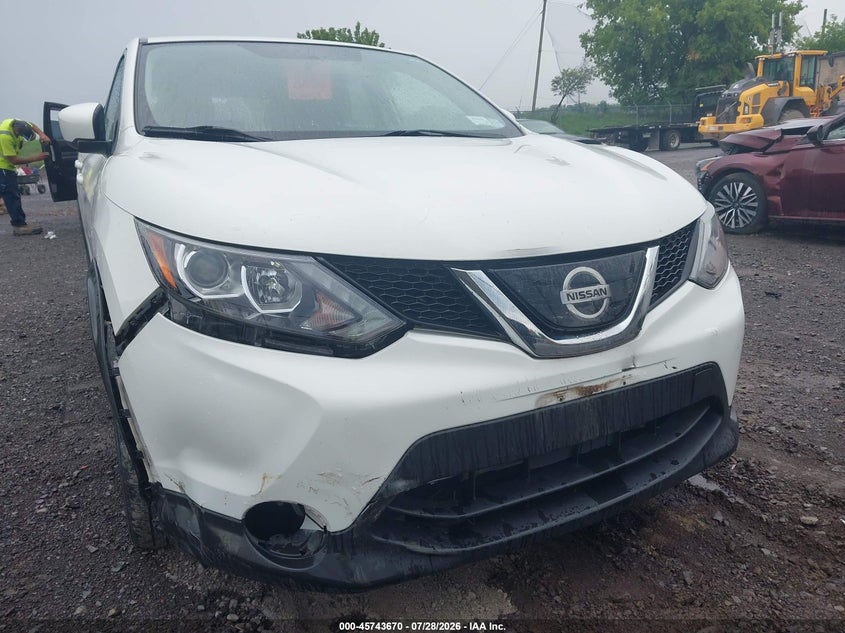 2019 NISSAN ROGUE SPORT auction photo 6