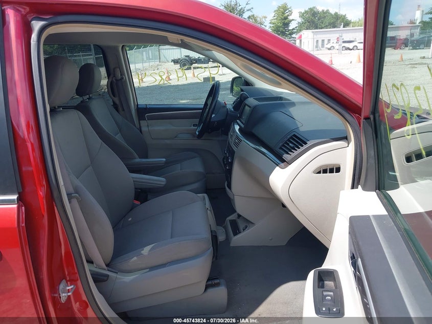 2009 VOLKSWAGEN ROUTAN auction photo 5