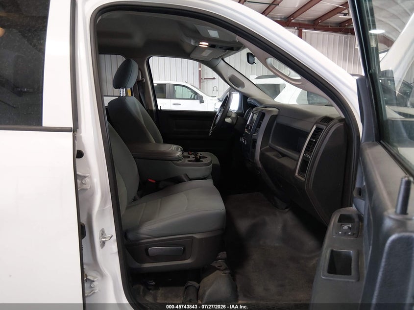 2019 RAM 1500 CLASSIC auction photo 5