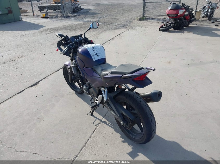 2015 HONDA CBR300 auction photo 3