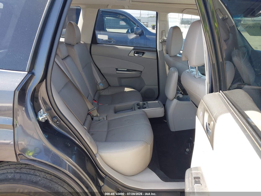 2011 SUBARU FORESTER auction photo 8