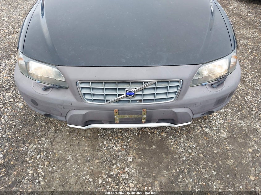 2002 VOLVO V70 auction photo 6
