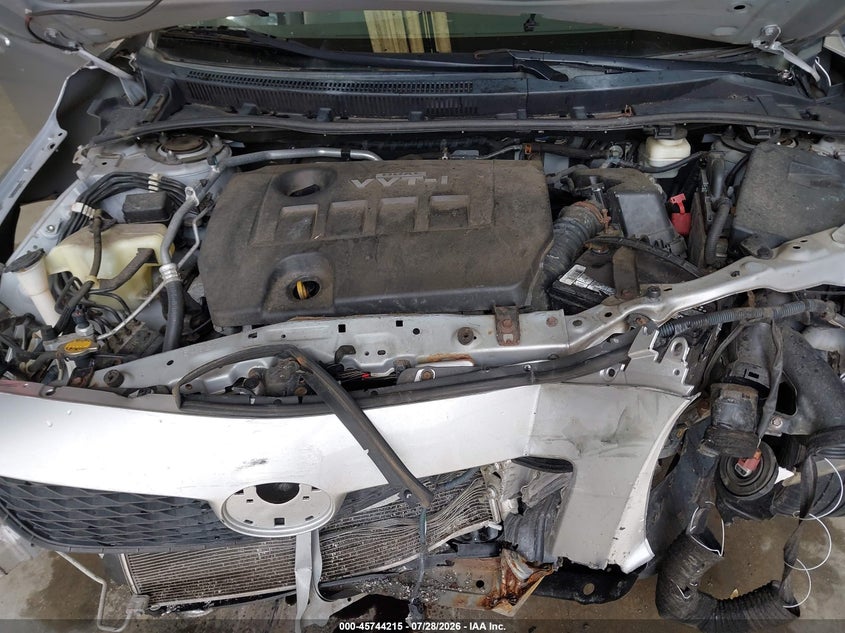 2010 TOYOTA COROLLA LE · Фото 10