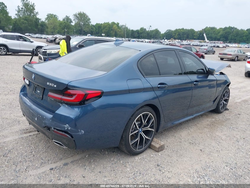 2023 BMW 530E auction photo 4