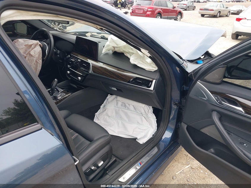 2023 BMW 530E auction photo 5