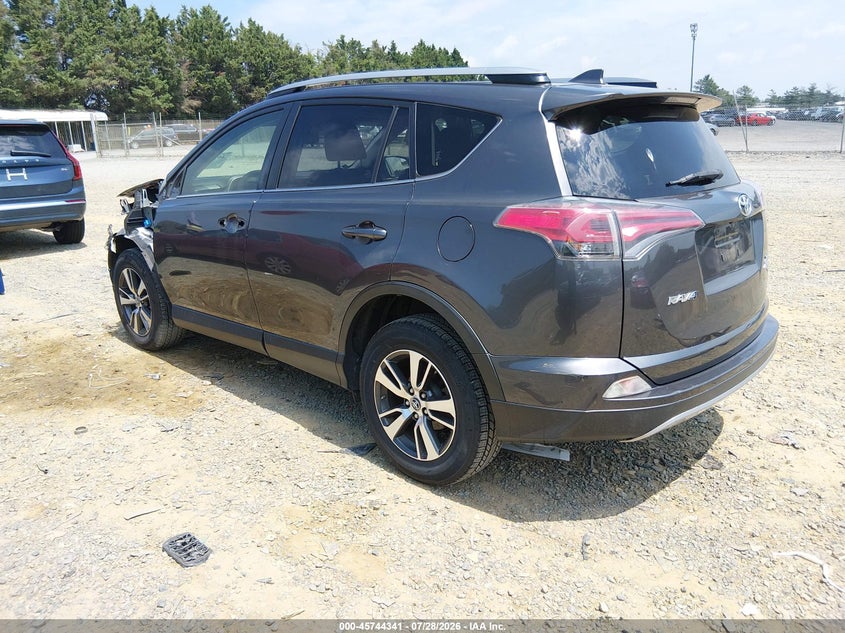Vin: jtmrfrev4hj126253, lot: 46243045, toyota rav4 xle 20173