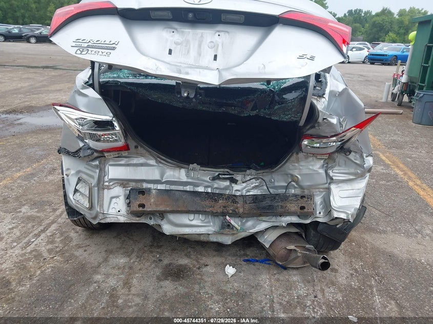 2017 TOYOTA COROLLA auction photo 6