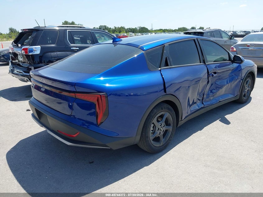 Vin: 3kpft4de5se240041, lot: 46243076, kia k4 lxs 20254
