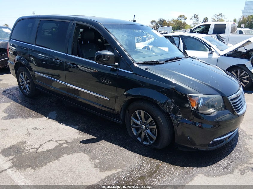 2015 CHRYSLER TOWN & COUNTRY auction photo 1