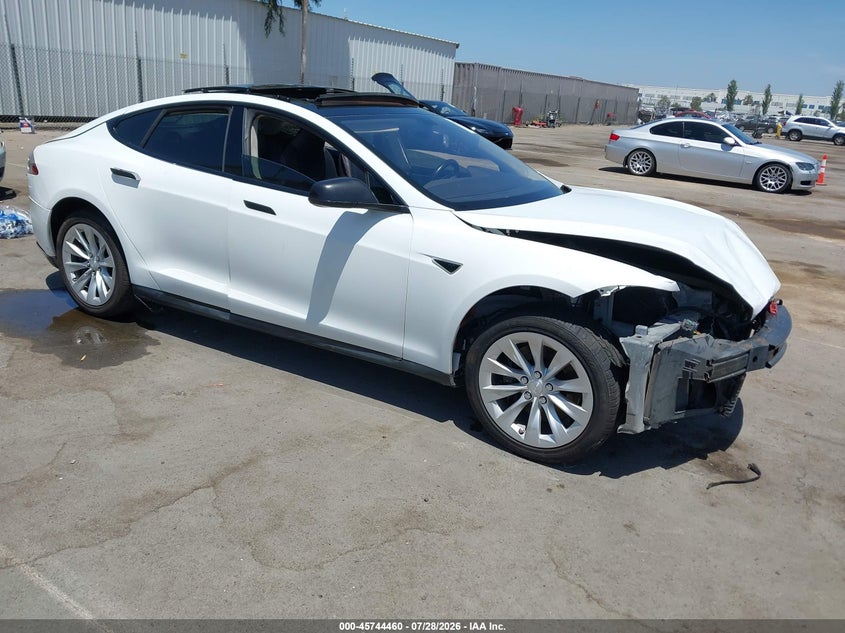 2014 TESLA MODEL S P85