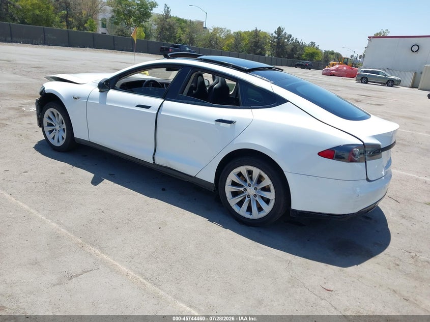 2014 TESLA MODEL S P85 · Фото 3