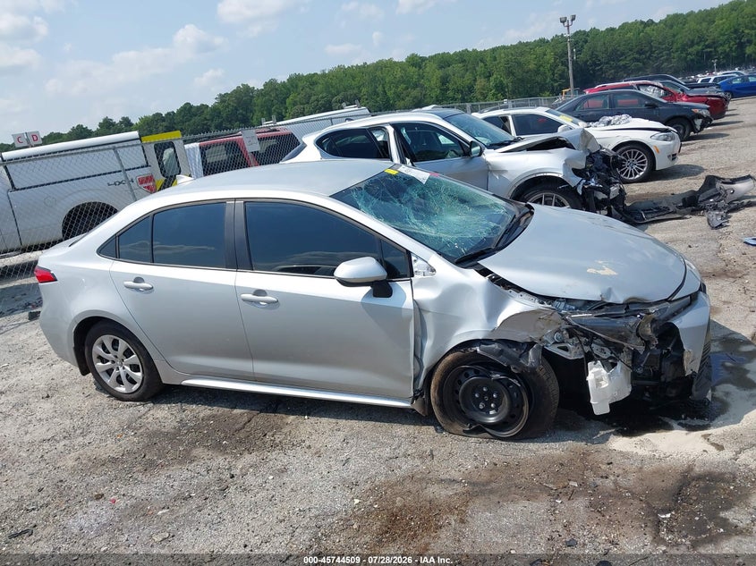 TOYOTA COROLLA - zdjęcie 14