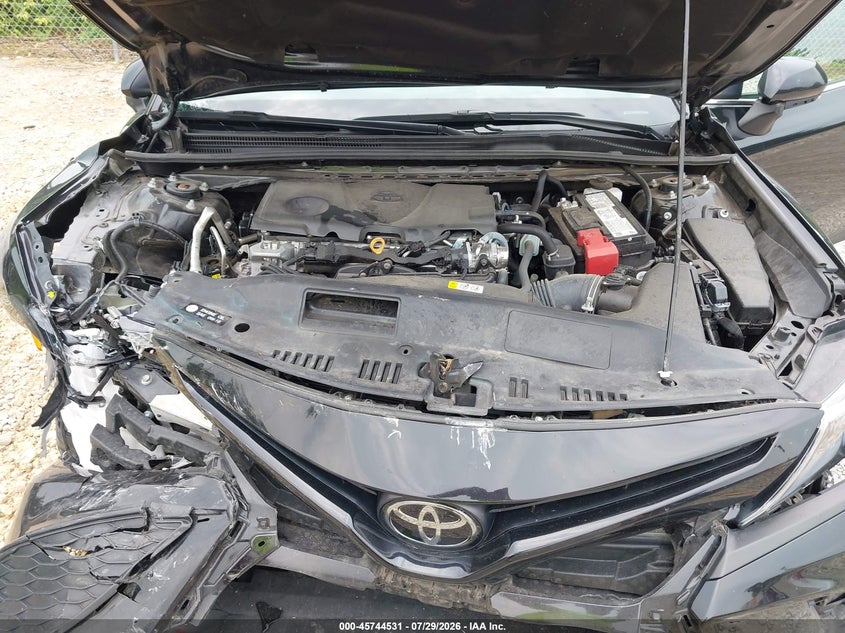 TOYOTA CAMRY - zdjęcie 10